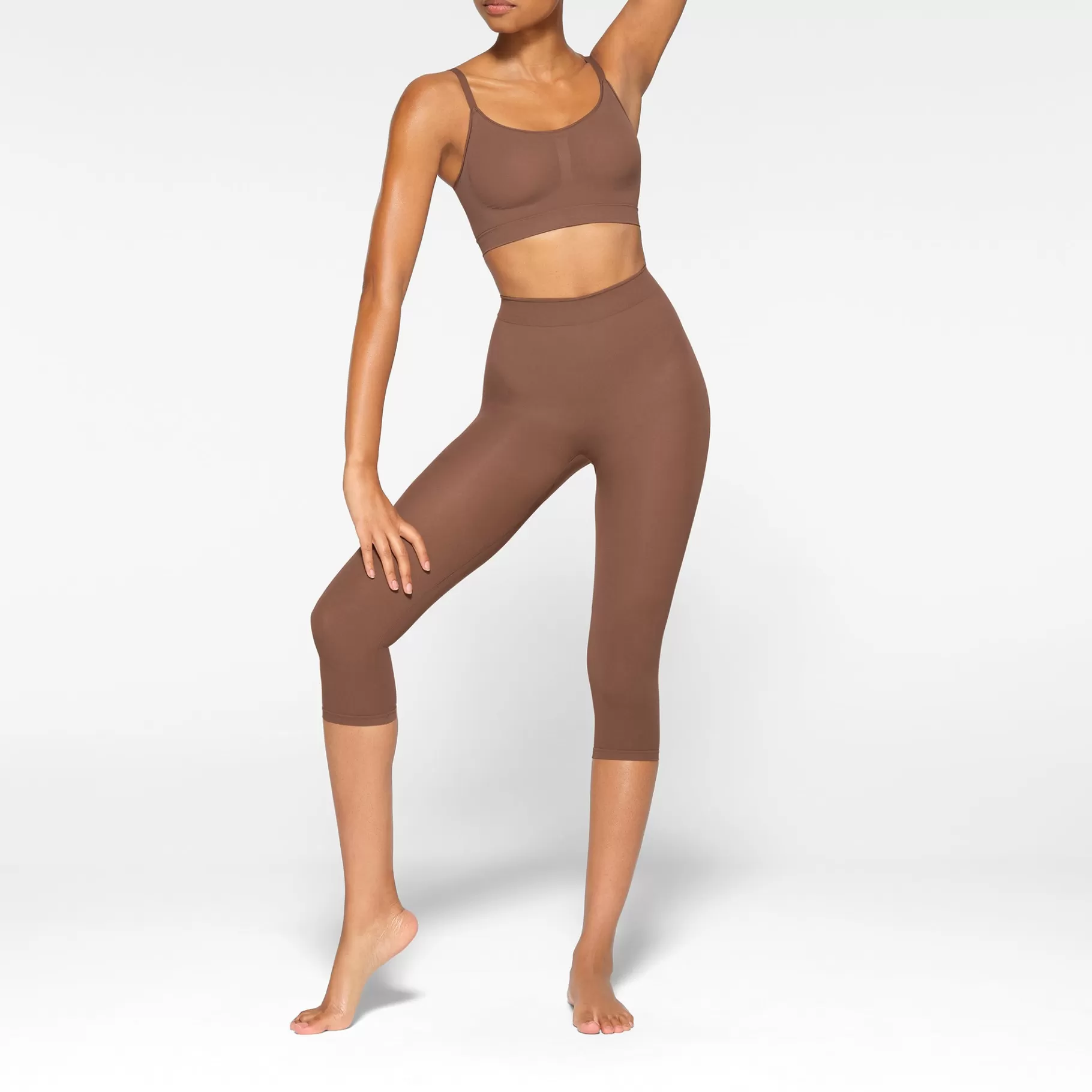 Skims shapewear shorts & leggings*EVERYDAY SCULPT MID WAIST CAPRI | JASPER