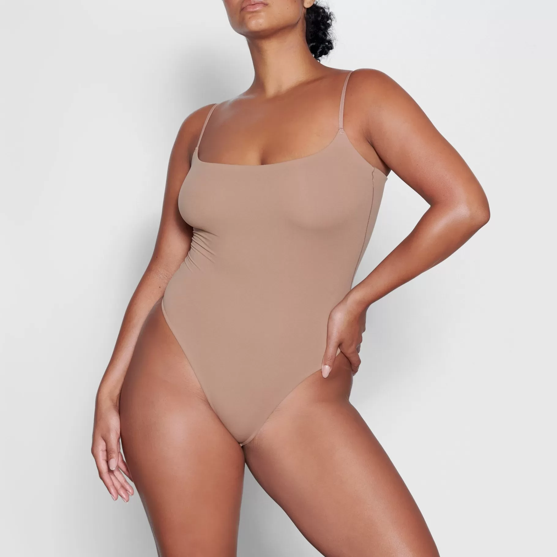 Skims bodysuits*FITS EVERYBODY CAMI BODYSUIT | SIENNA