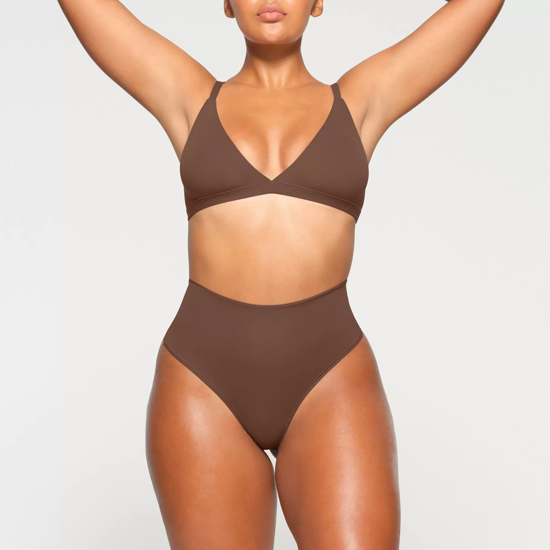 Skims thongs*FITS EVERYBODY HIGH-WAISTED THONG | JASPER