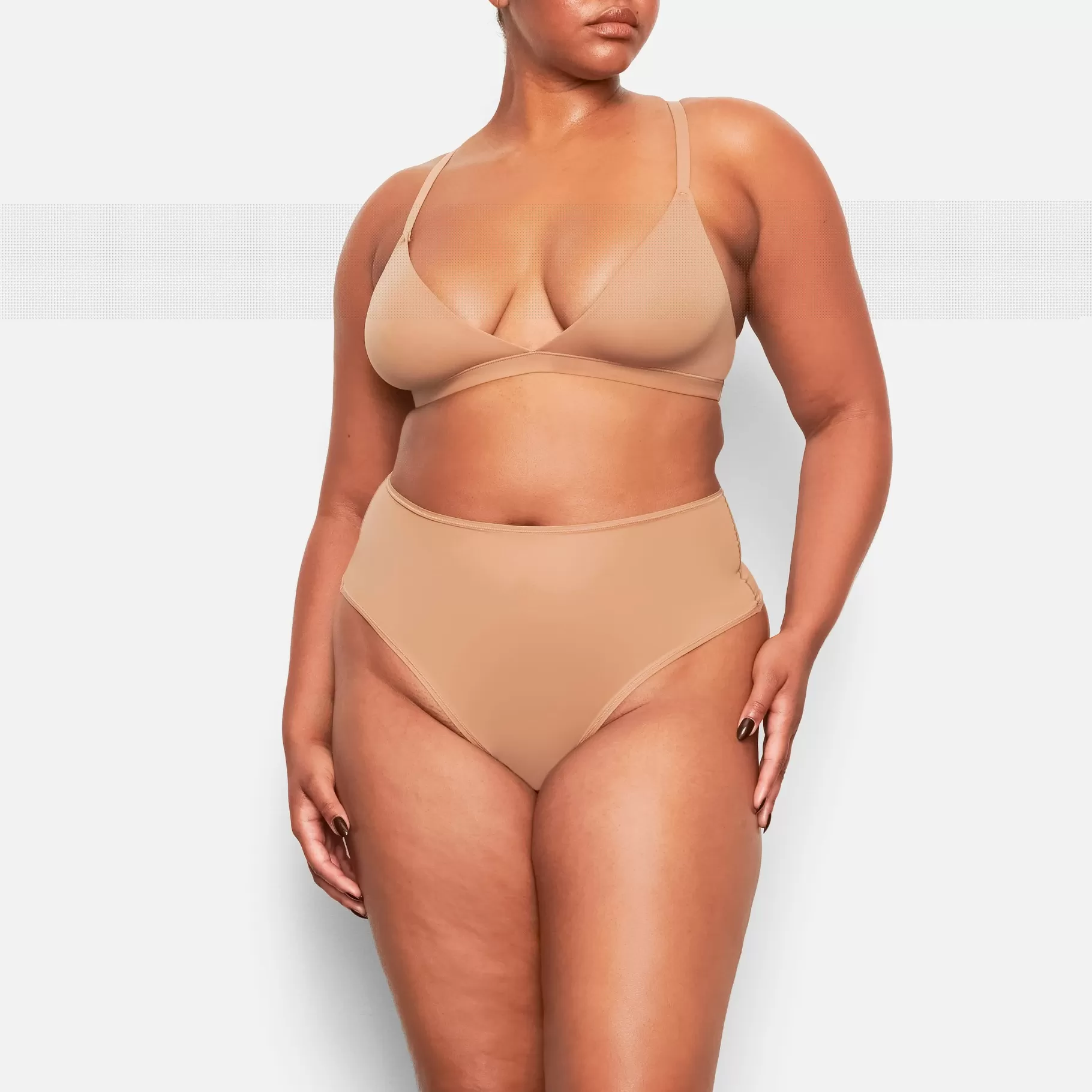 Skims fits everybody*FITS EVERYBODY HIGH-WAISTED THONG | SIENNA