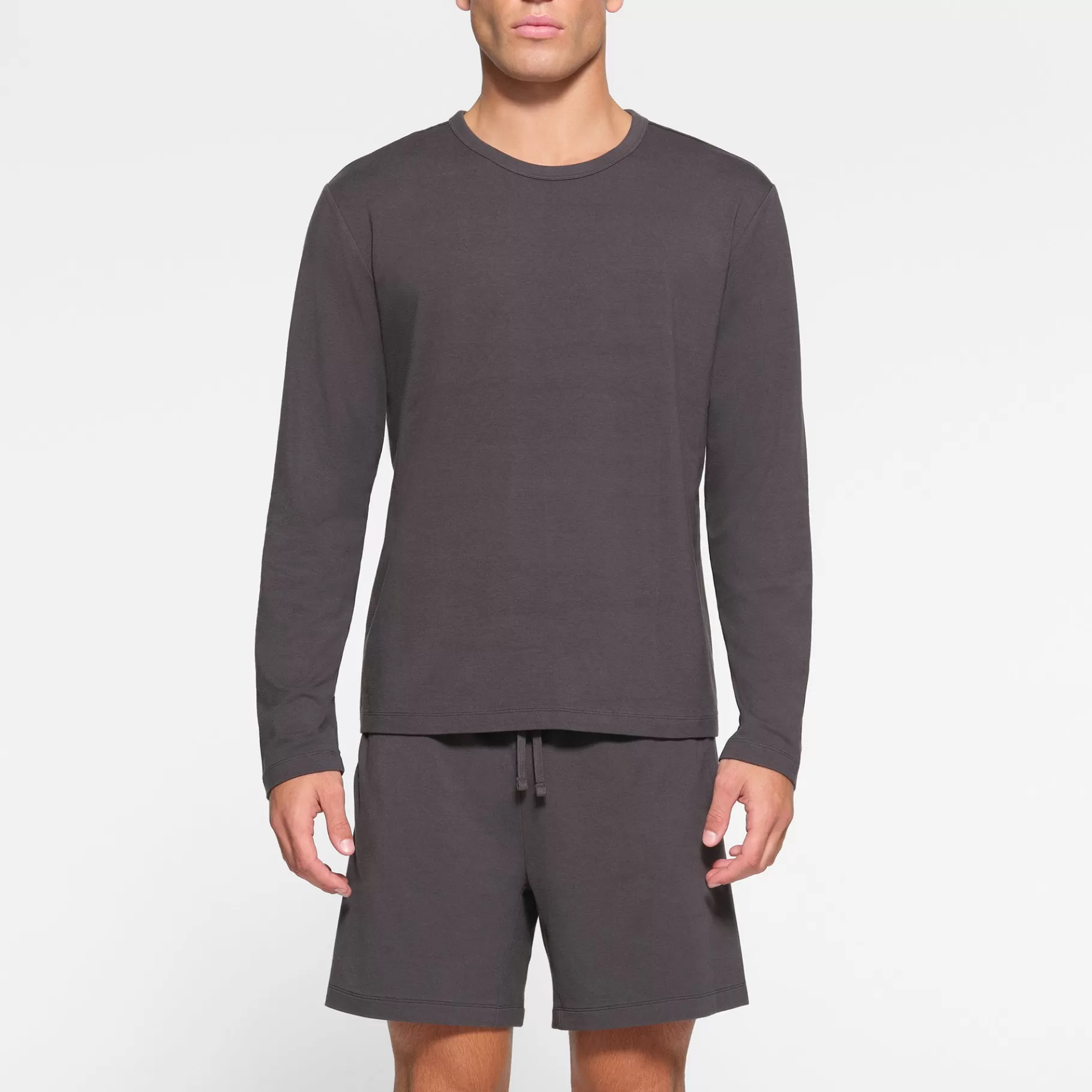 Skims the winter shop*JERSEY LOUNGE MENS RELAXED LONG SLEEVE T-SHIRT | ASH