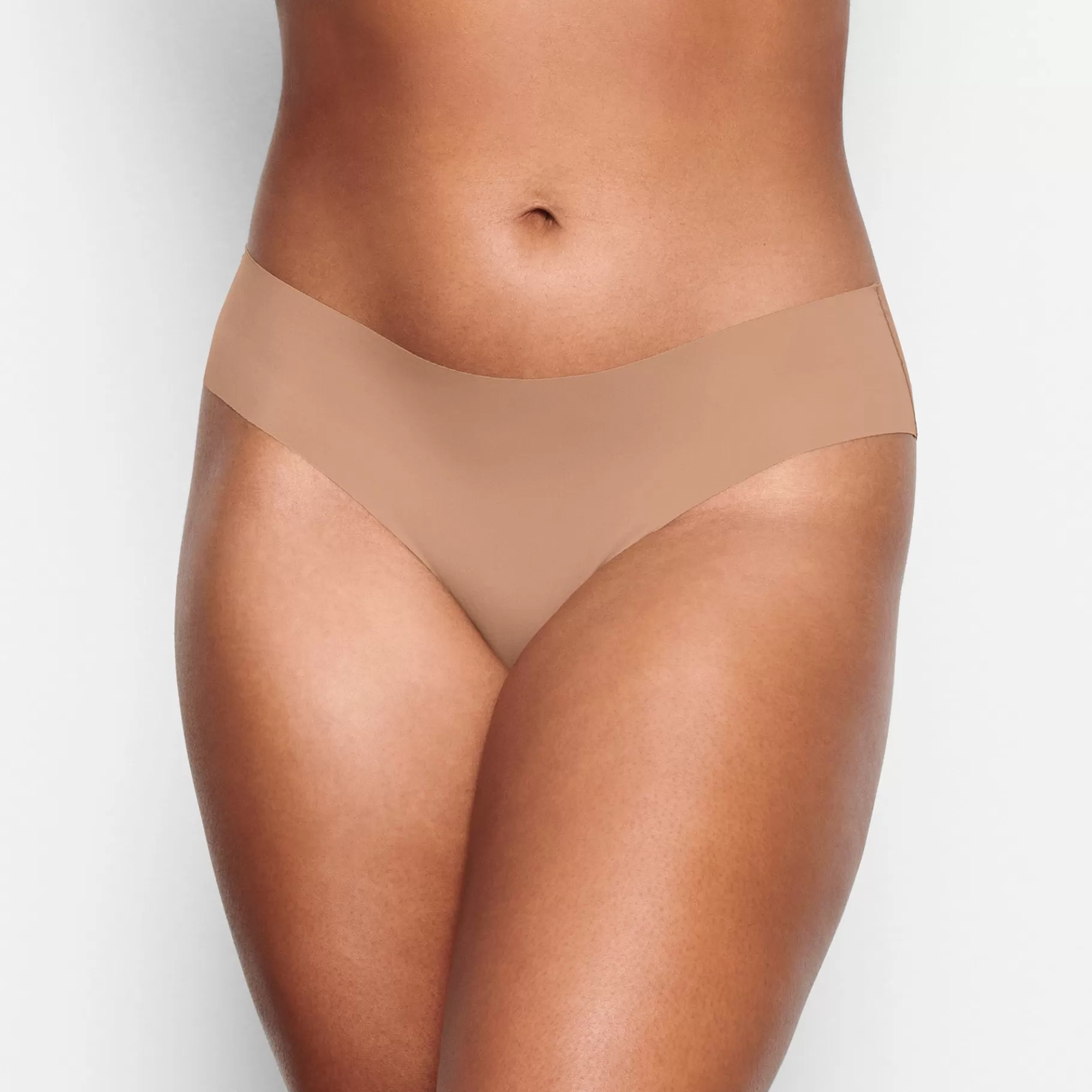 Skims briefs*NAKED CHEEKY HIPSTER | SIENNA