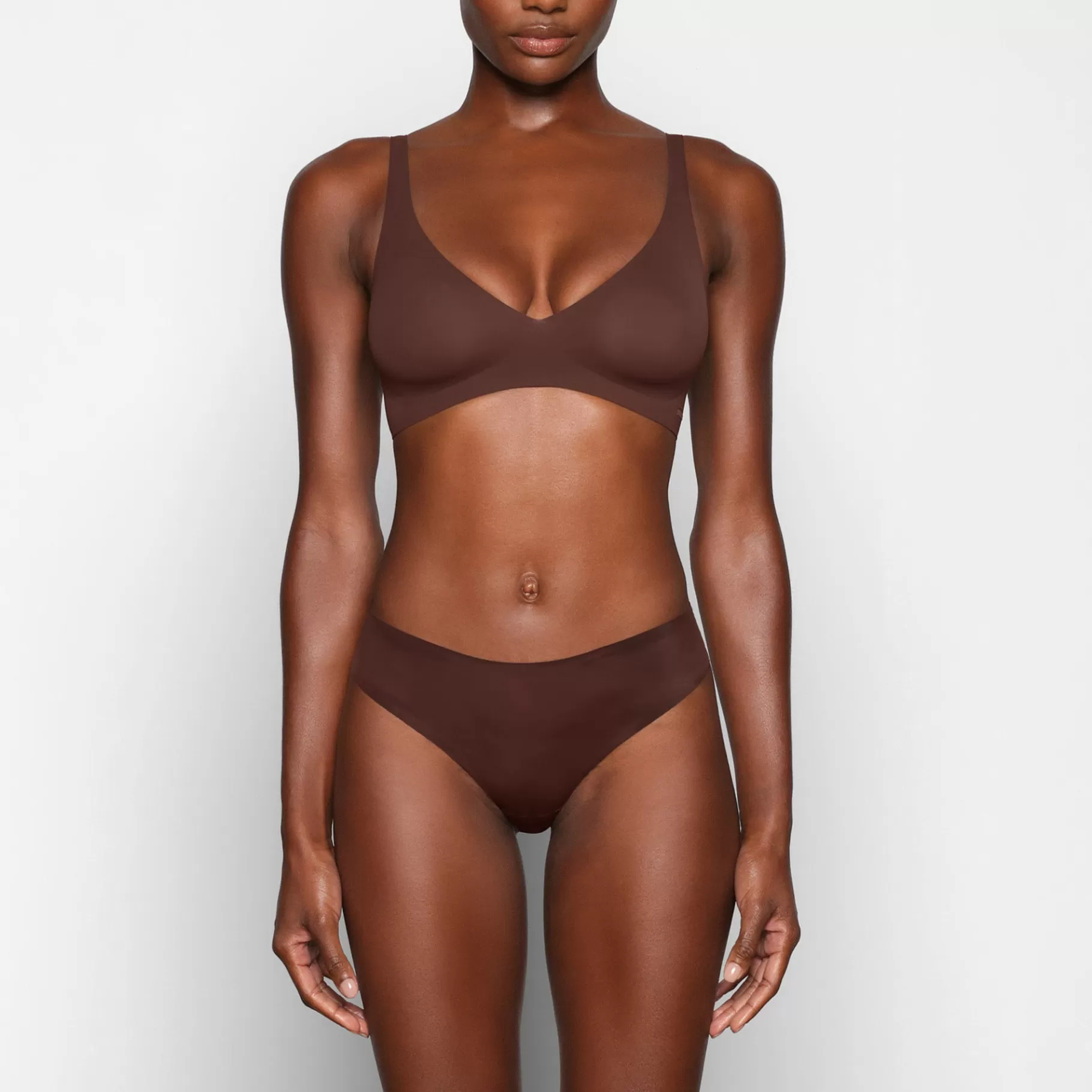 Skims plunge*NAKED PLUNGE BRALETTE | COCOA