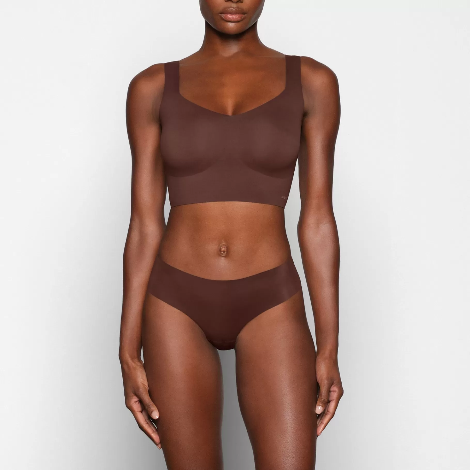 Skims plunge*NAKED PLUNGE LONGLINE BRALETTE | COCOA