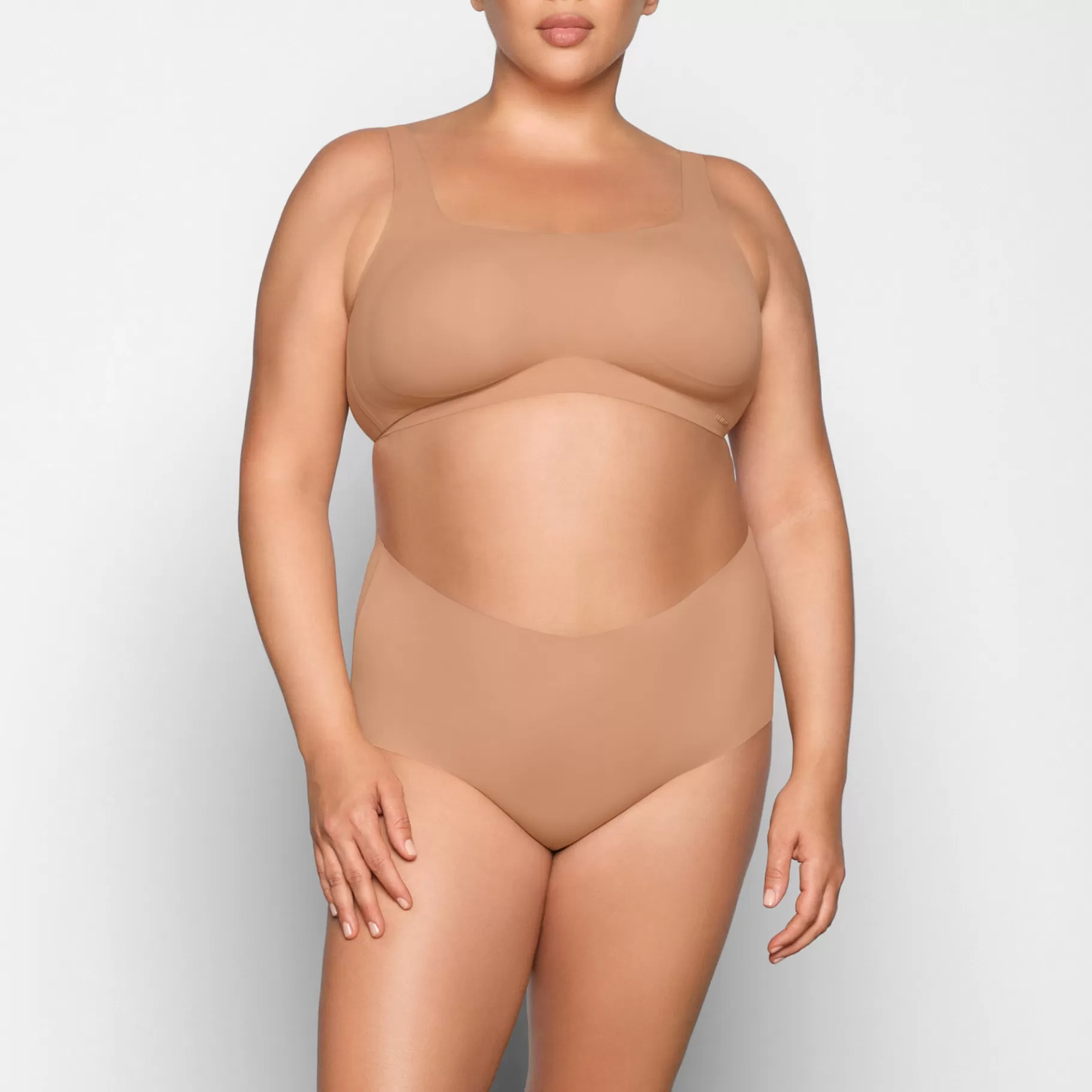 Skims scoop*NAKED SCOOP BRALETTE | OCHRE