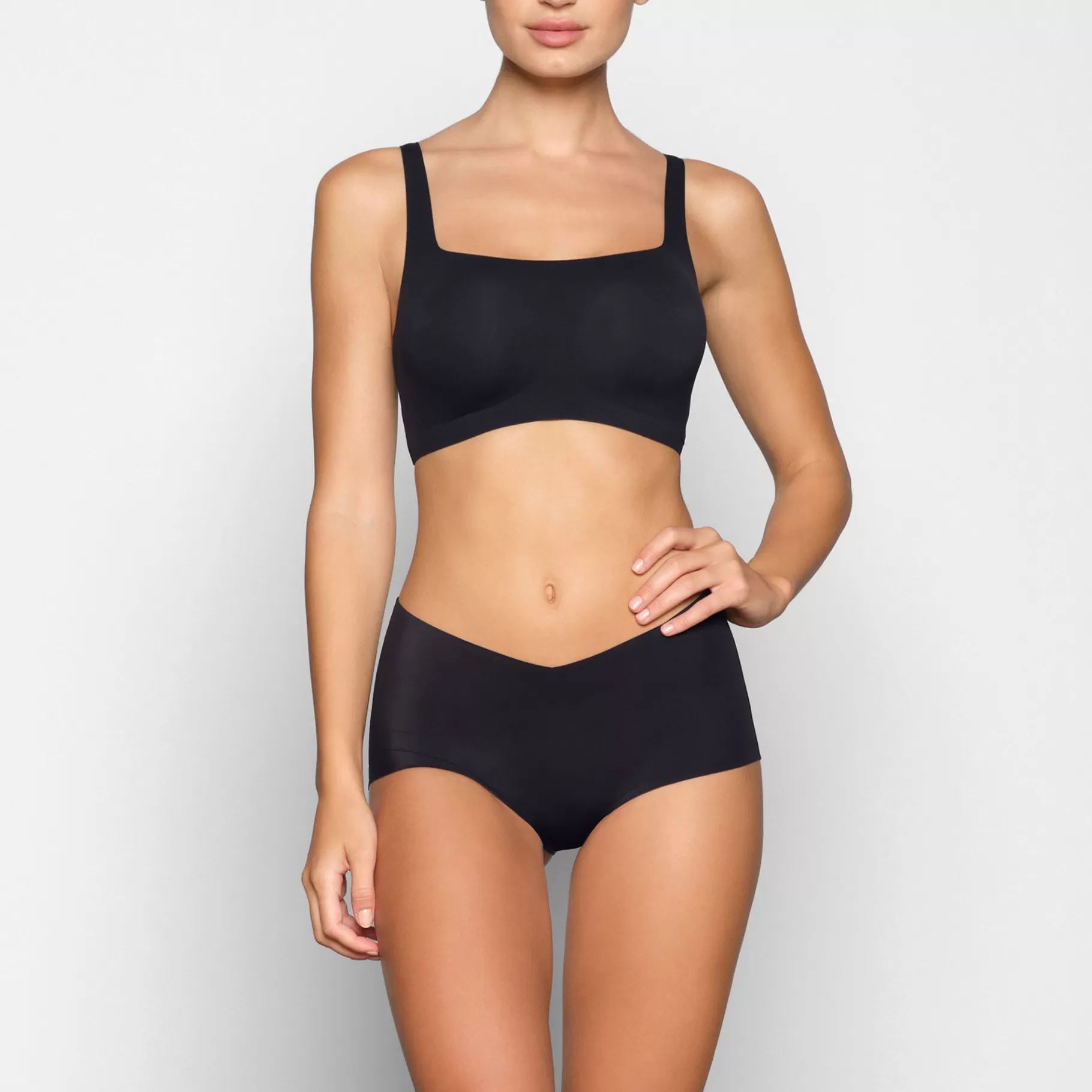 Skims scoop*NAKED SCOOP BRALETTE | ONYX