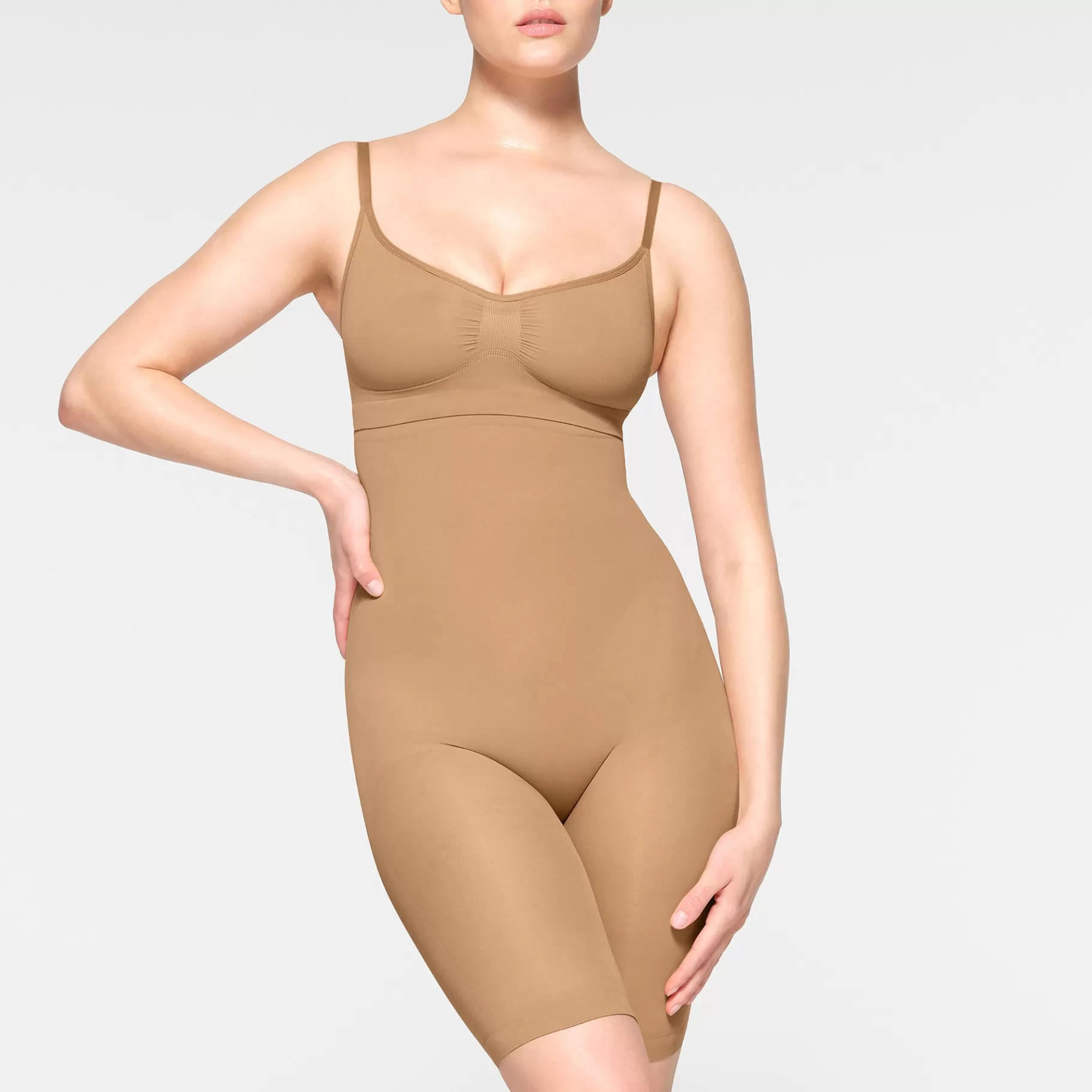 Skims seamless sculpt*SEAMLESS SCULPT HIGH-WAISTED ABOVE THE KNEE SHORT | OCHRE