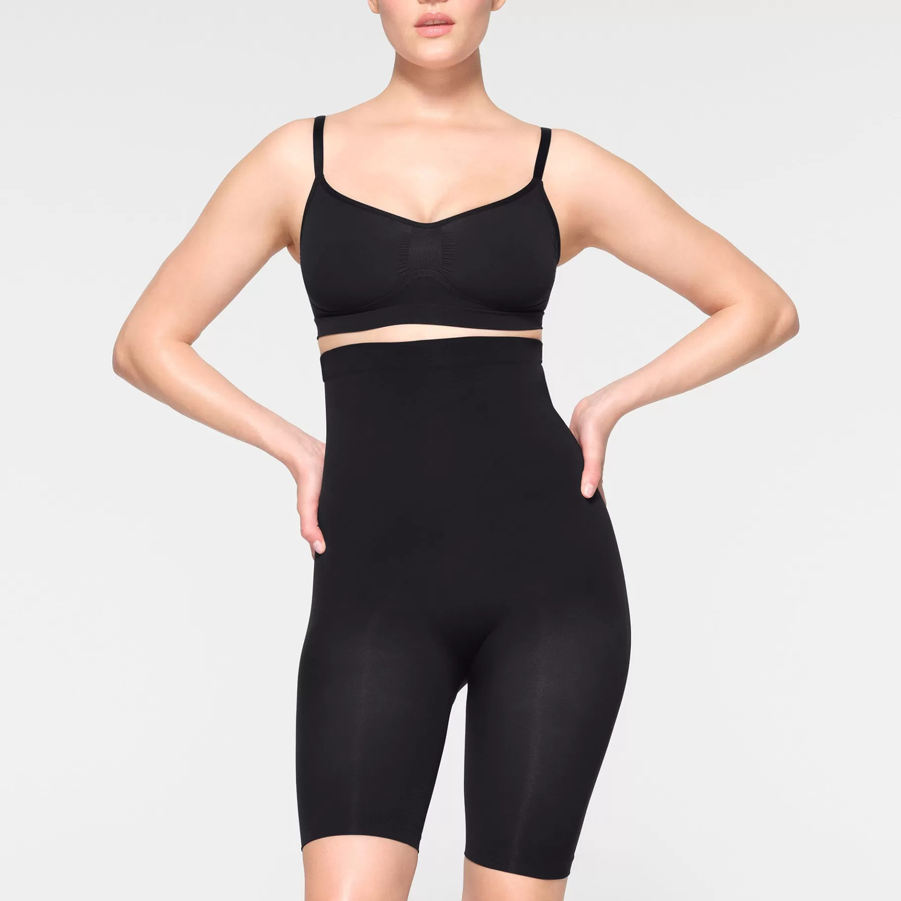 Skims seamless sculpt*SEAMLESS SCULPT HIGH-WAISTED ABOVE THE KNEE SHORT | ONYX