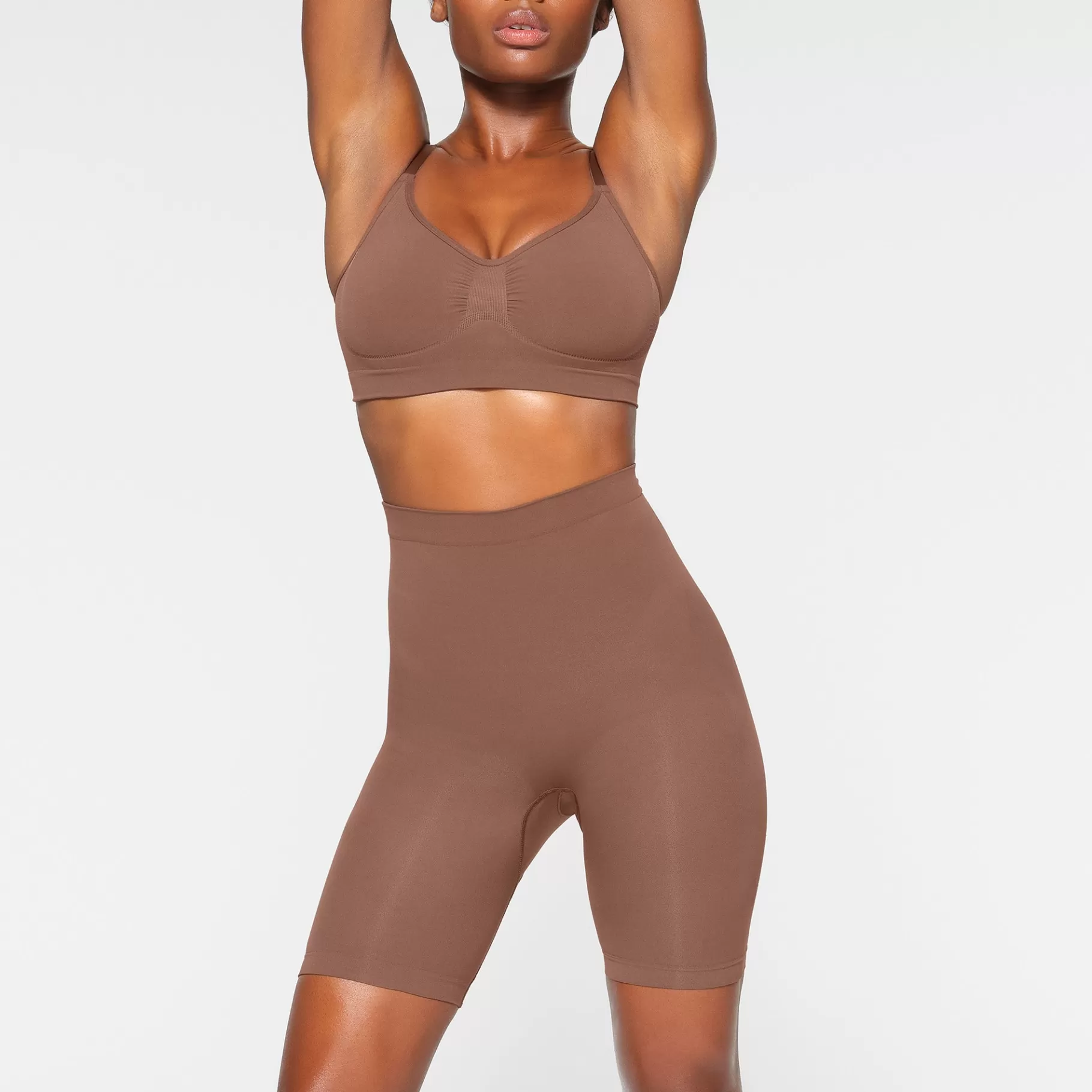 Skims seamless sculpt*SEAMLESS SCULPT MID THIGH SHORT | JASPER