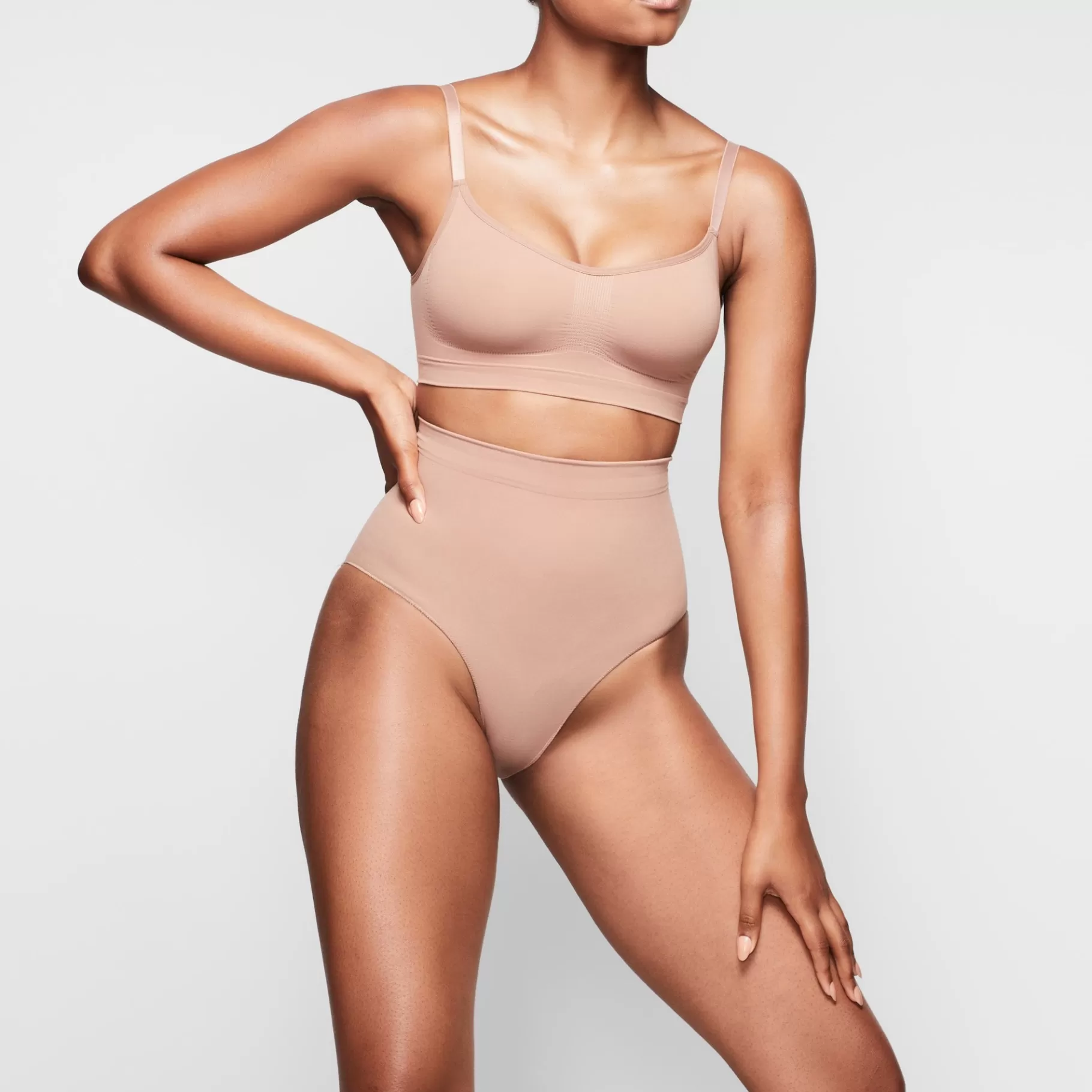 Skims shaping underwear*SEAMLESS SCULPT MID WAIST BRIEF | SIENNA