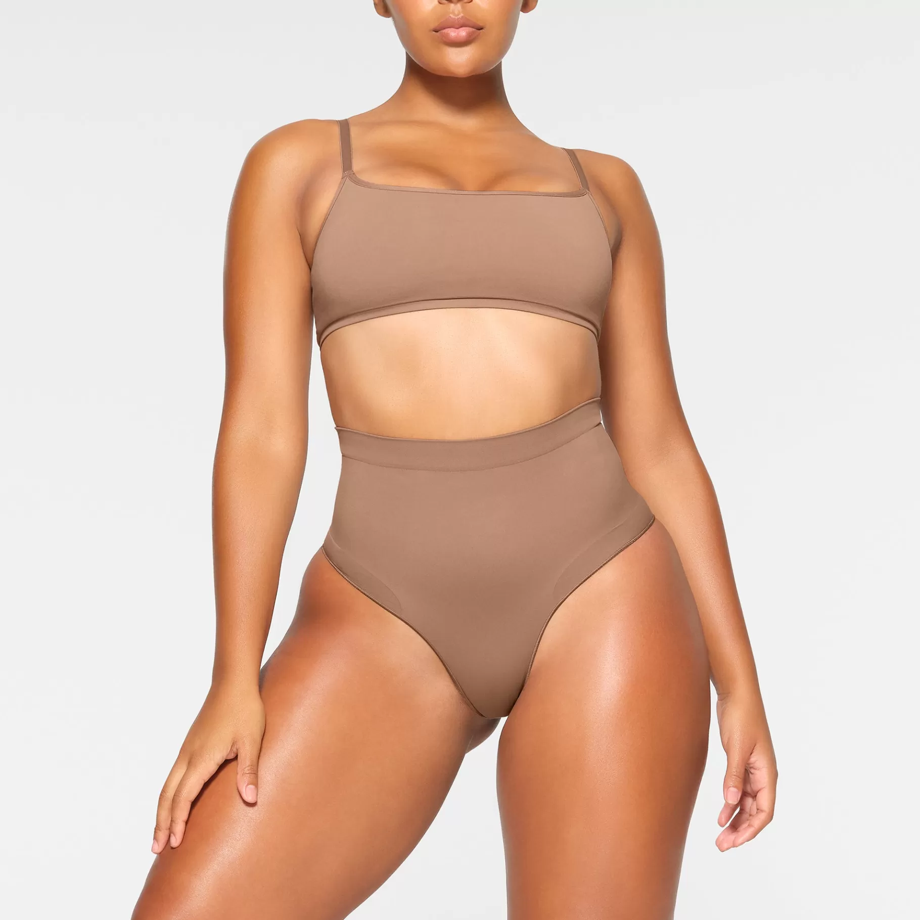 Skims shapewear bras*SEAMLESS SCULPT SCOOP NECK BRALETTE | SIENNA