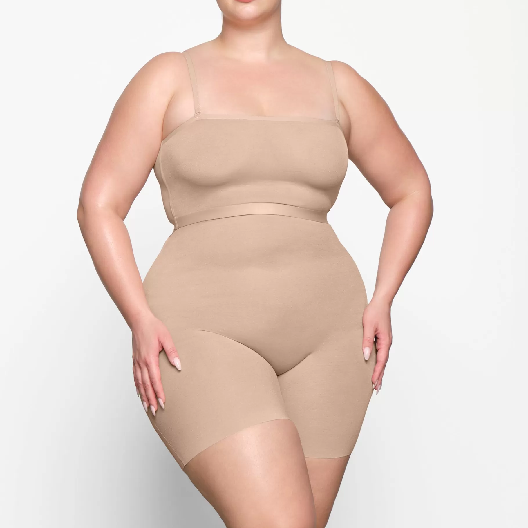 Skims backless shapewear*SHEER SCULPT LOW BACK SHORT | CLAY