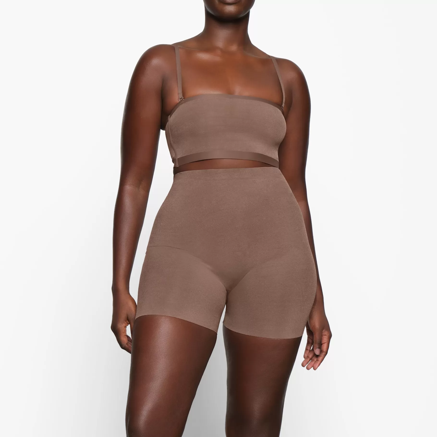 Skims backless shapewear*SHEER SCULPT LOW BACK SHORT | JASPER