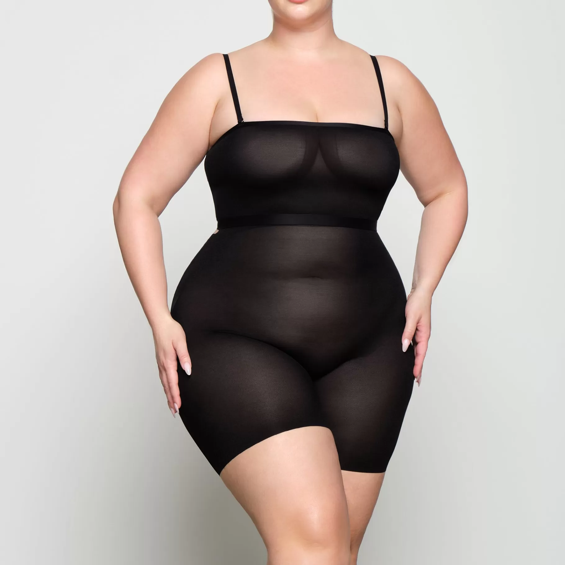 Skims backless shapewear*SHEER SCULPT LOW BACK SHORT | ONYX