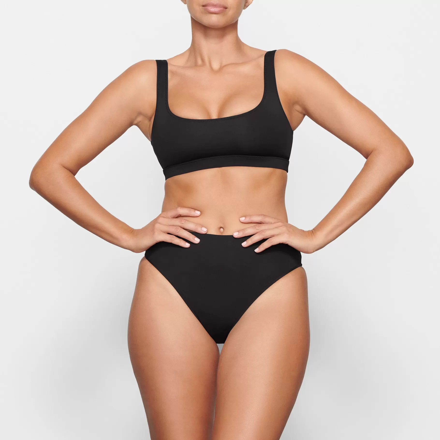 Skims swim*SIGNATURE SWIM TANK BIKINI TOP | ONYX