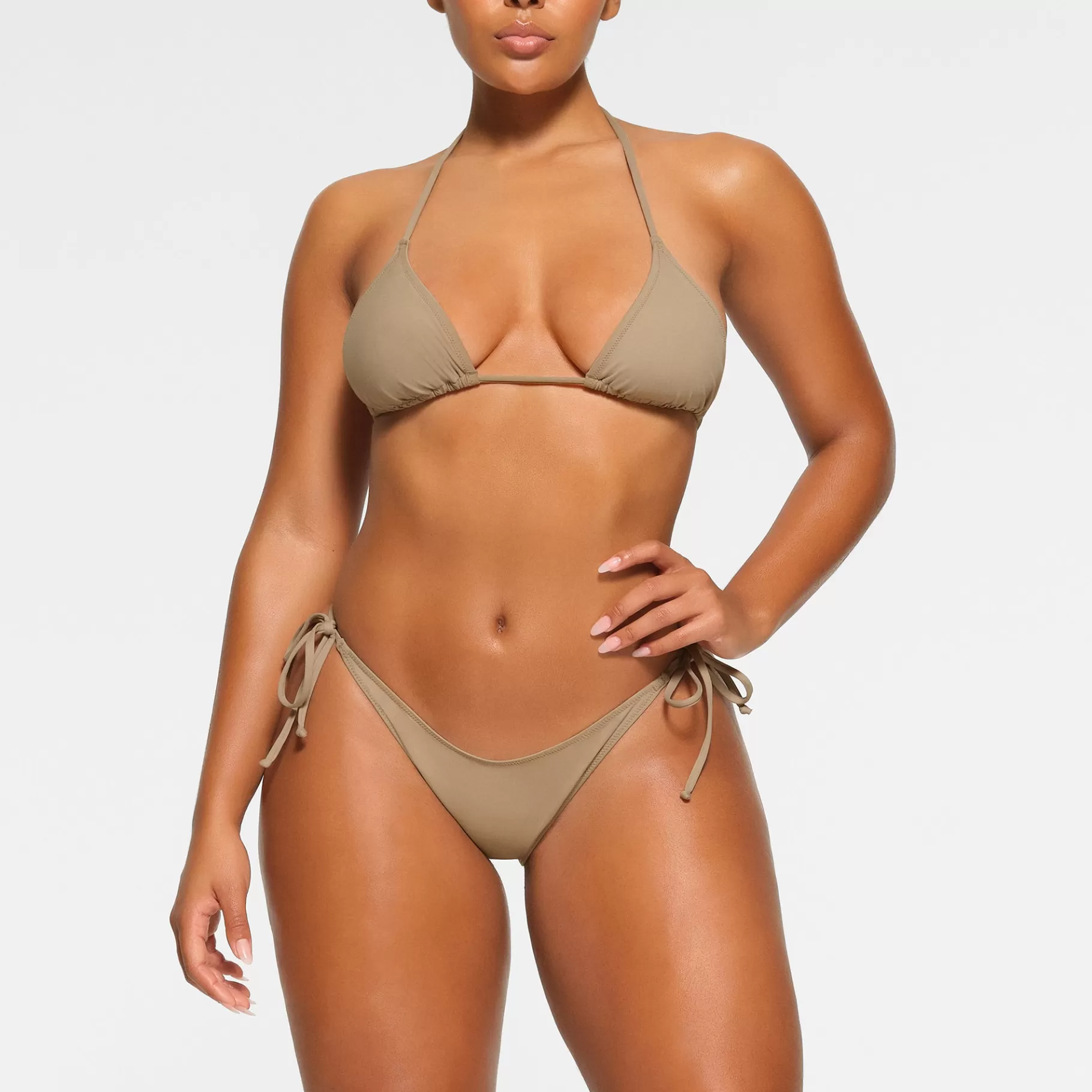 Skims swim*SIGNATURE SWIM TRIANGLE TOP | DESERT