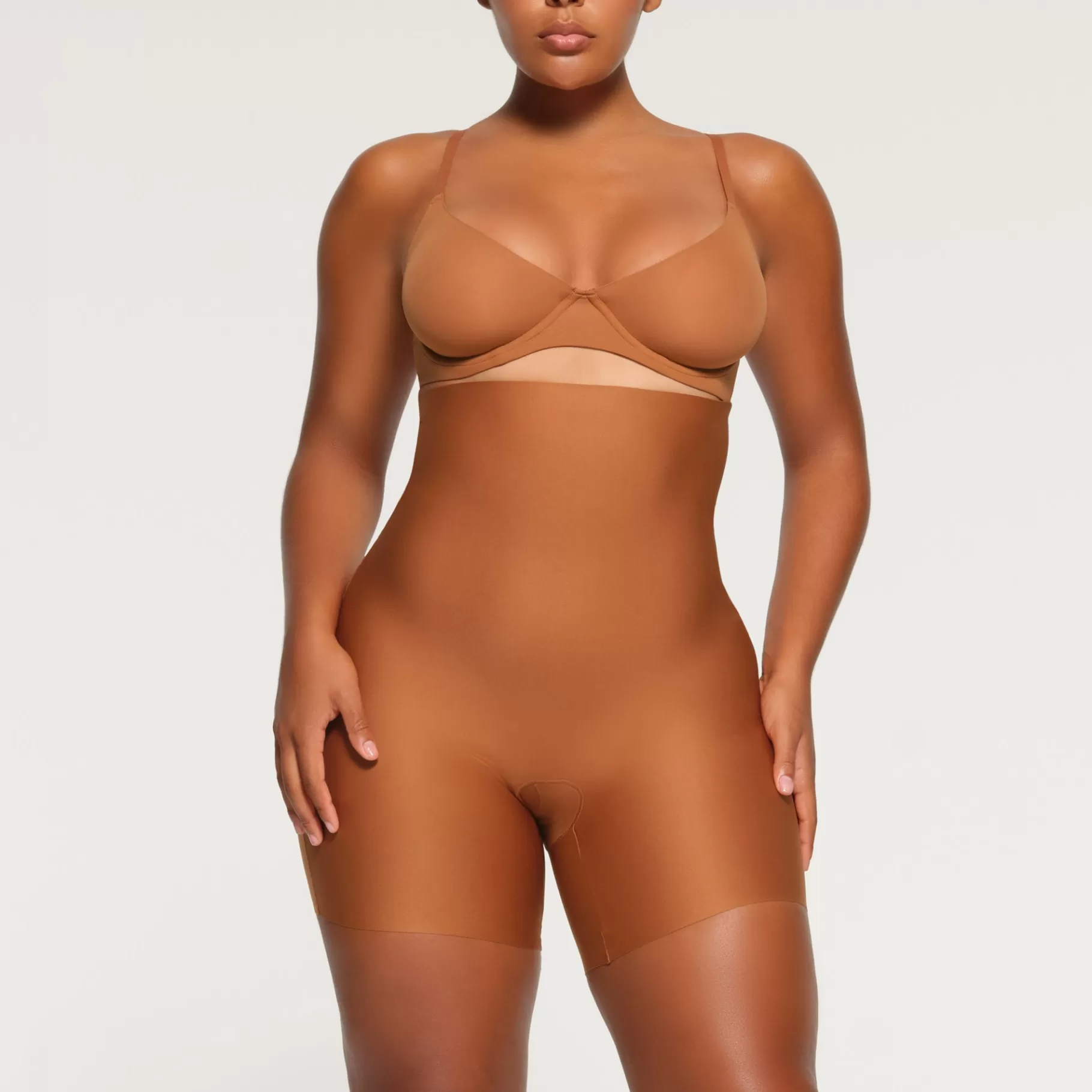 Skims shapewear shorts & leggings* BODY HIGH-WAISTED MID THIGH SHORT | BRONZE