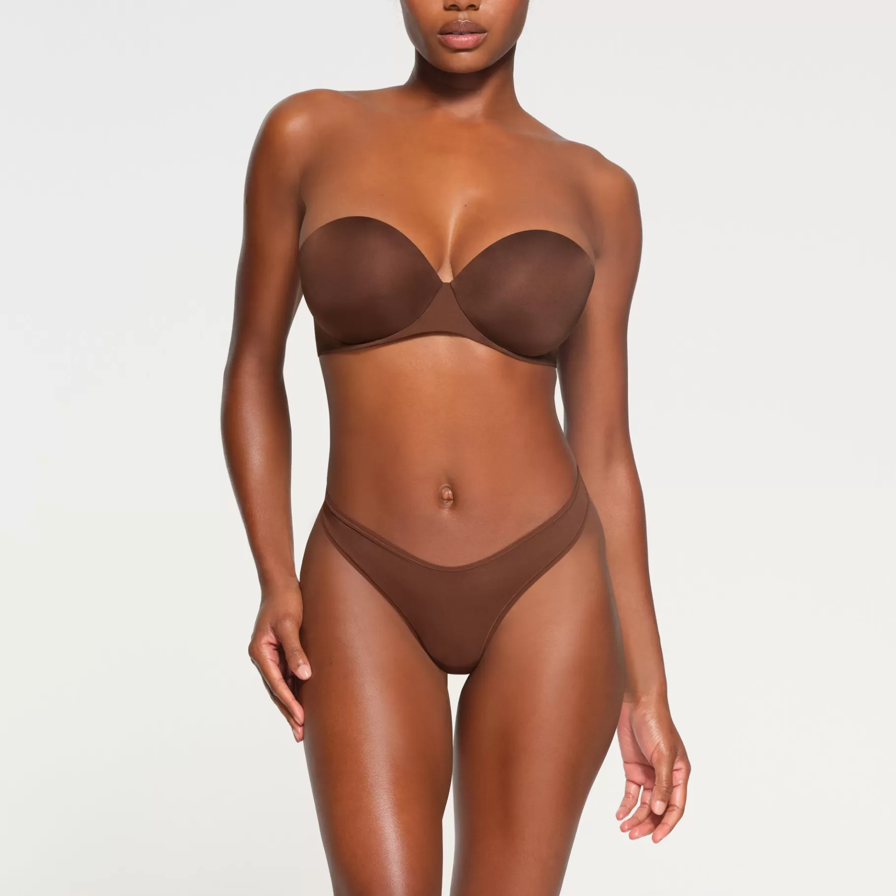 Skims push-up* ULTIMATE BRA STRAPLESS PUSH-UP BRA | COCOA