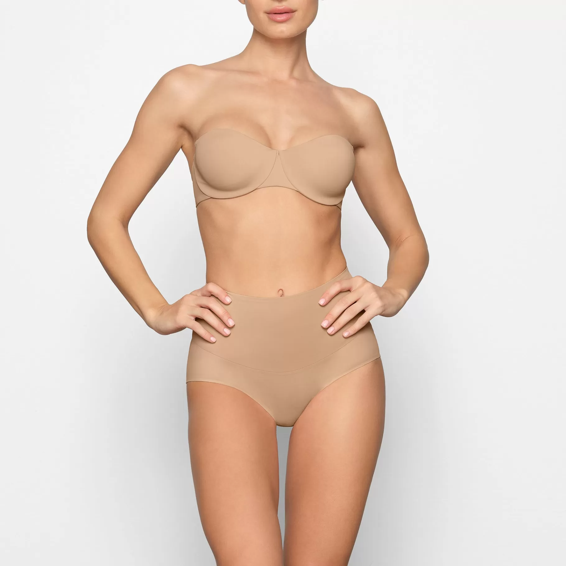 Skims unlined*SMOOTHING INTIMATES UNLINED STRAPLESS BRA | CLAY