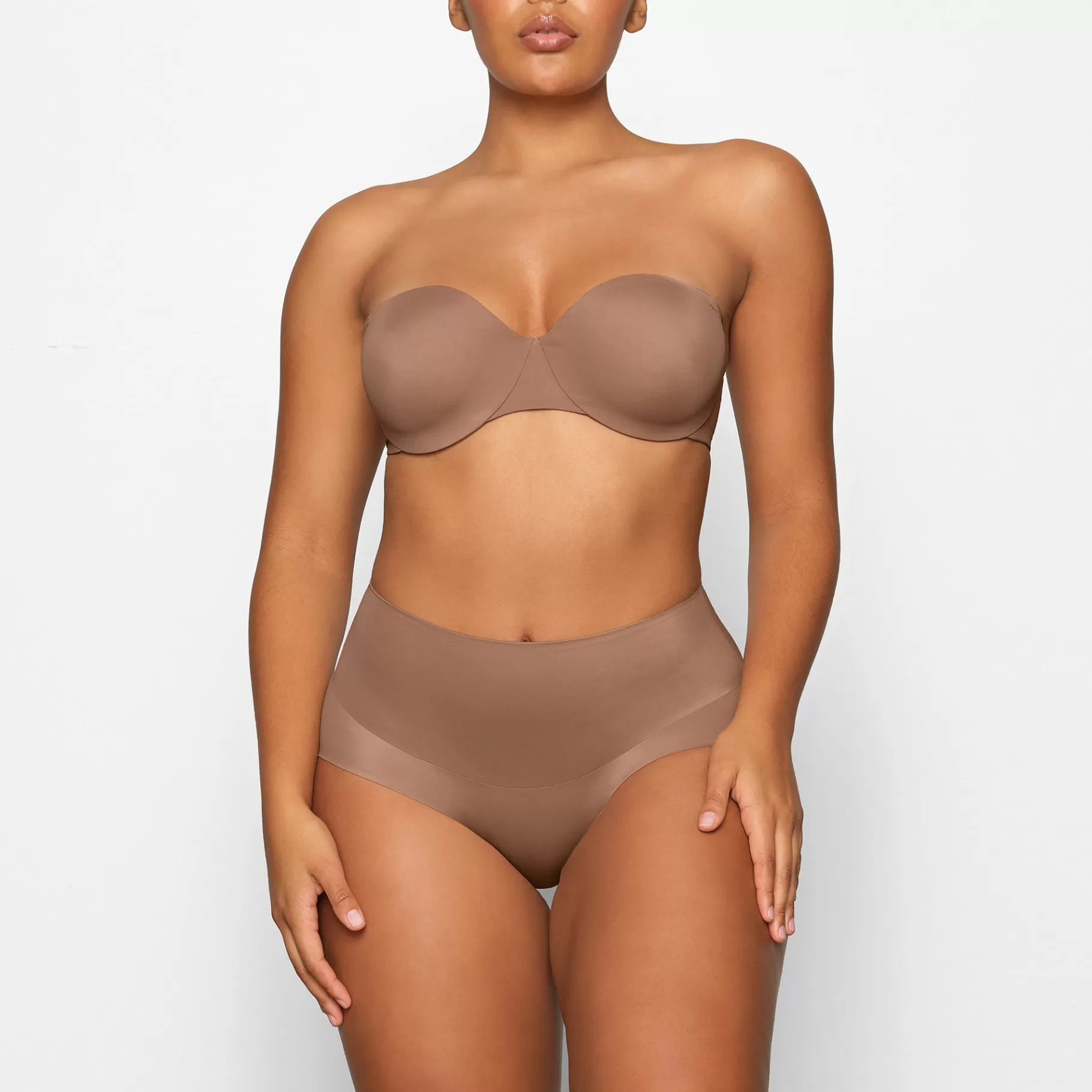 Skims unlined*SMOOTHING INTIMATES UNLINED STRAPLESS BRA | SIENNA