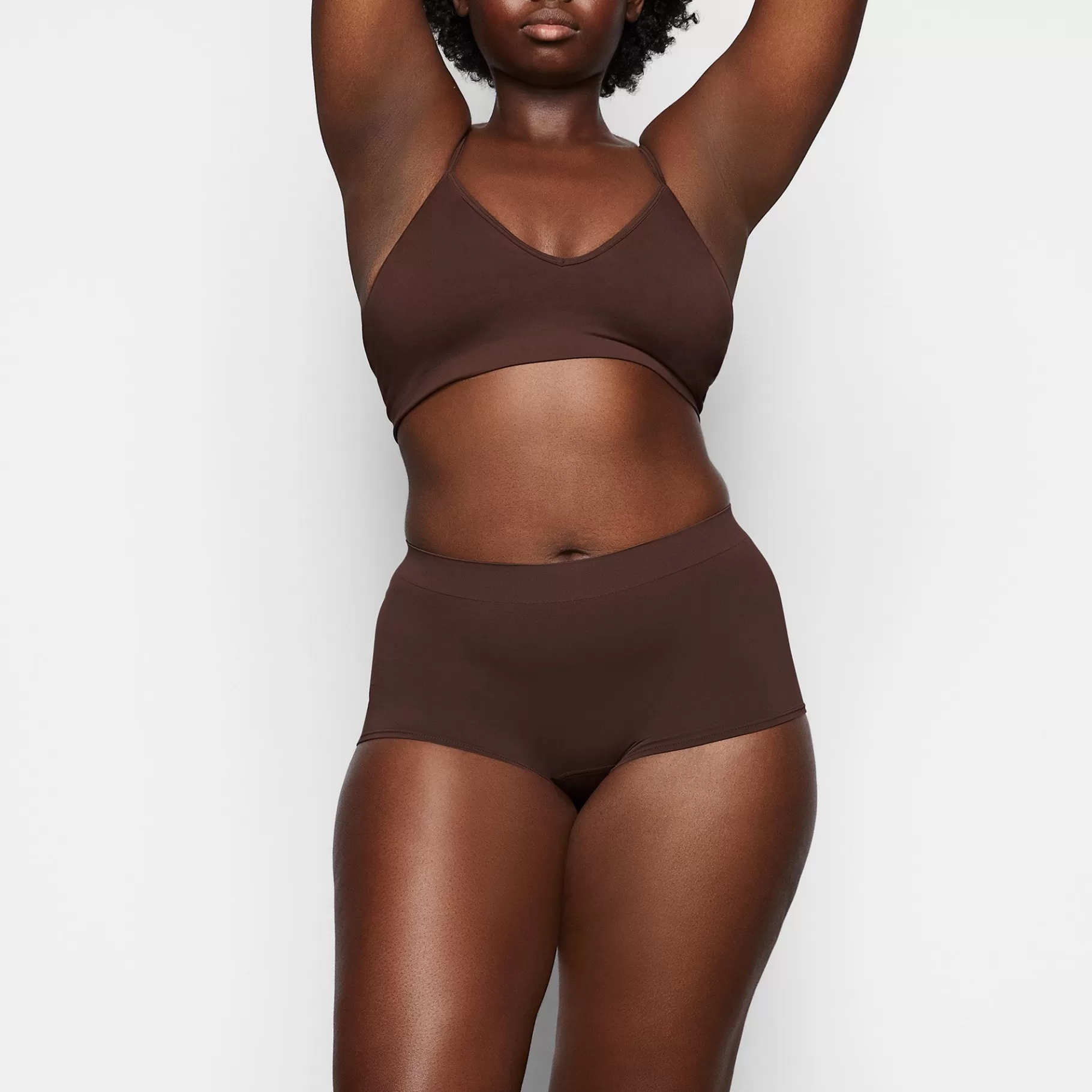 Skims triangle*SOFT SMOOTHING SEAMLESS BRALETTE | COCOA