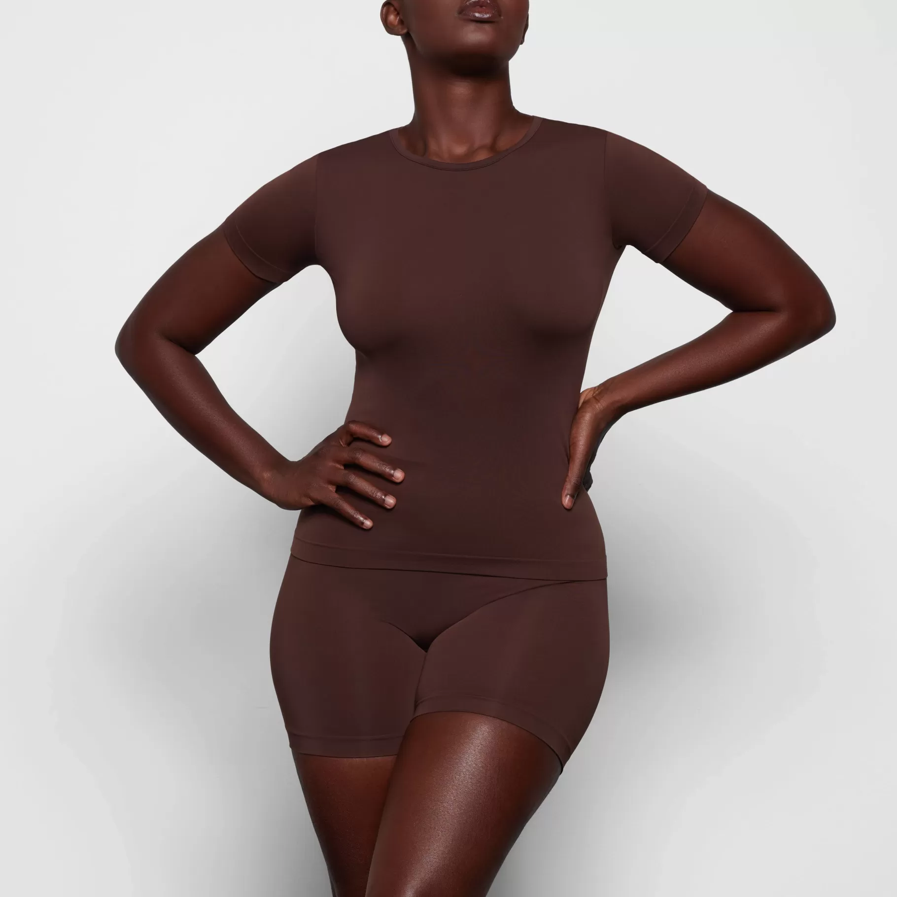 Skims *SOFT SMOOTHING SEAMLESS T-SHIRT | COCOA