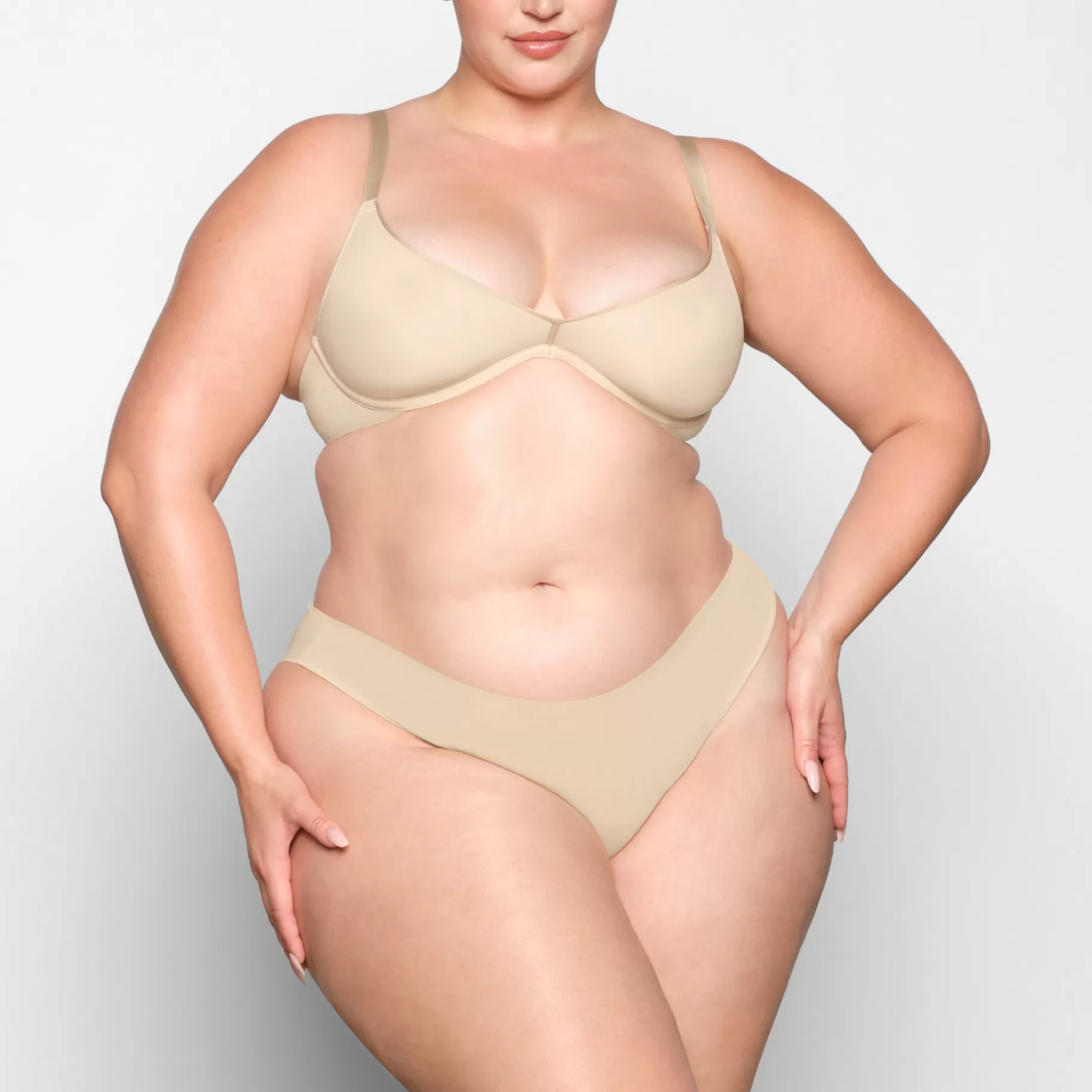 Skims lightly lined*WEIGHTLESS SCOOP BRA | SAND