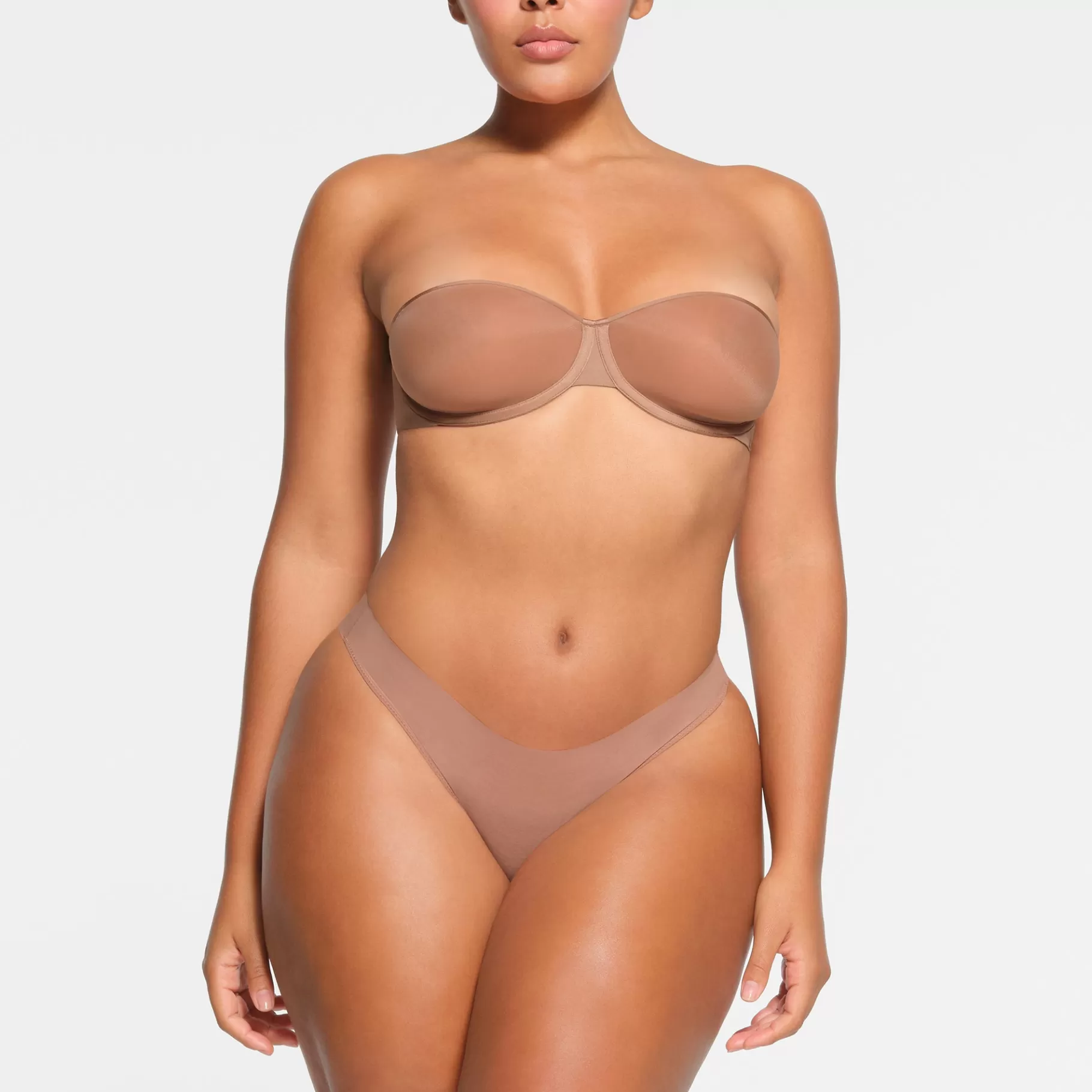 Skims lightly lined*WEIGHTLESS STRAPLESS BRA | SIENNA