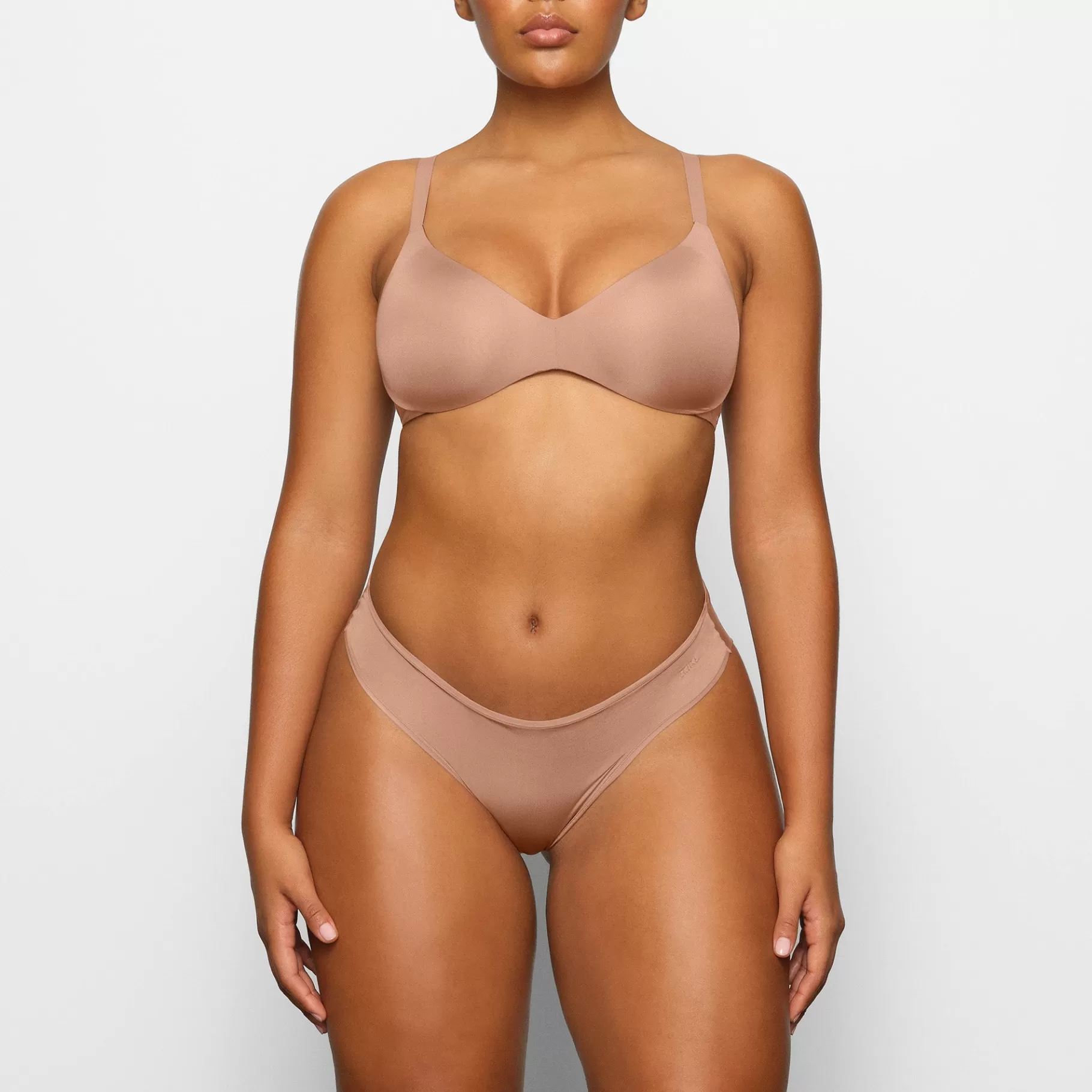 Skims push-up*WIRELESS FORM PUSH-UP PLUNGE BRA | SIENNA