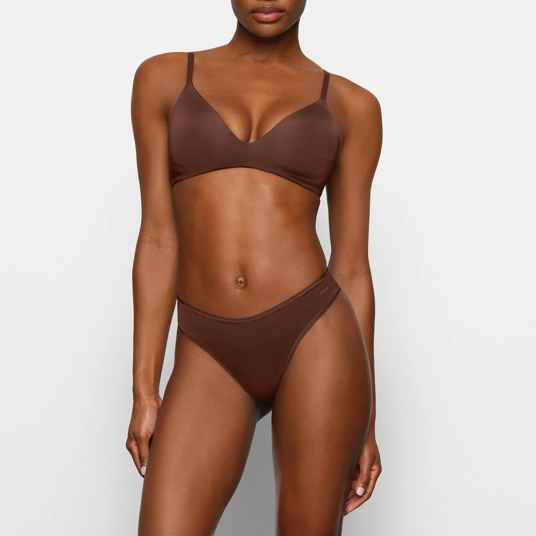 Skims lightly lined*WIRELESS FORM T-SHIRT DEMI BRA | COCOA